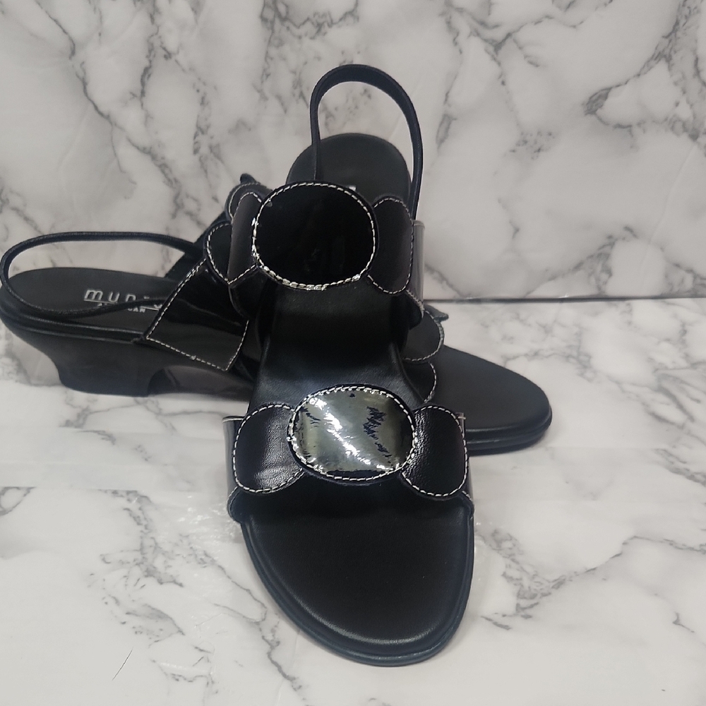 Munro Black Women's Sandals